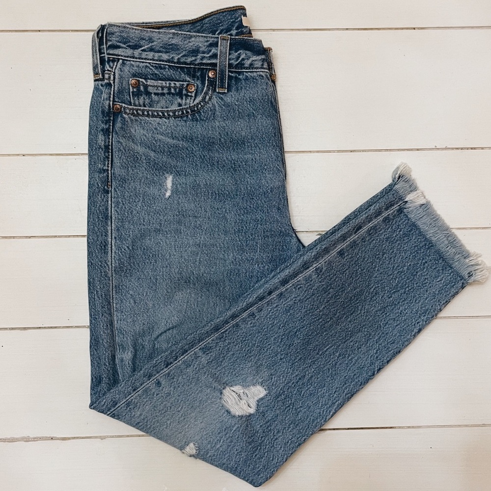 Levi’s Wedgie Straight Leg Jeans